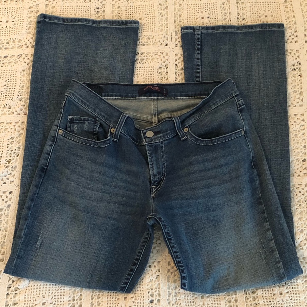 Levi’s 528 curvy distressed jeans size 11m